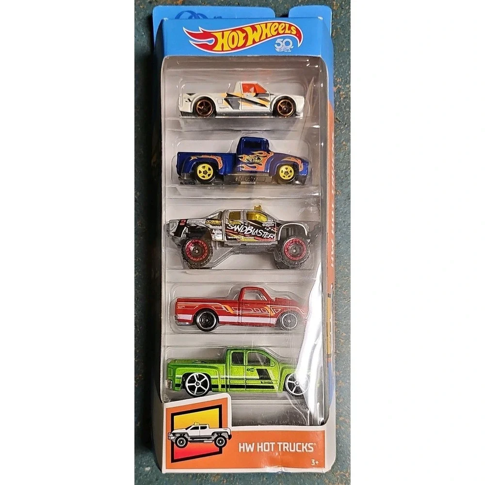 Hot Wheels HW Hot Trucks 5-Pack Diecast Cars 1982 VW Custom 56 Ford FKT63 2018